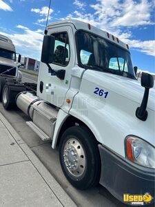 2016 Cascadia Freightliner Semi Truck 4 Utah for Sale