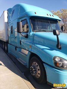2016 Cascadia Freightliner Semi Truck 5 California for Sale