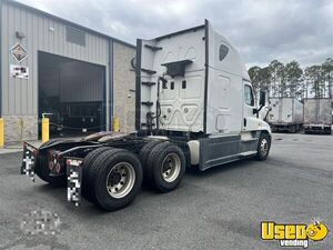 2016 Cascadia Freightliner Semi Truck 5 Florida for Sale