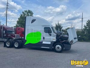 2016 Cascadia Freightliner Semi Truck 5 Kentucky for Sale