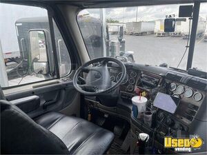 2016 Cascadia Freightliner Semi Truck 5 Minnesota for Sale