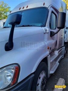2016 Cascadia Freightliner Semi Truck 5 New Jersey for Sale