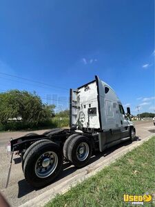 2016 Cascadia Freightliner Semi Truck 5 Texas for Sale