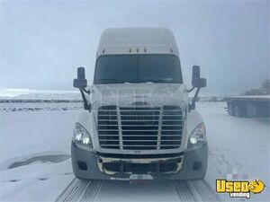 2016 Cascadia Freightliner Semi Truck 5 Utah for Sale
