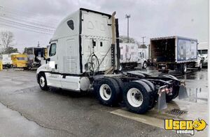 2016 Cascadia Freightliner Semi Truck 6 California for Sale