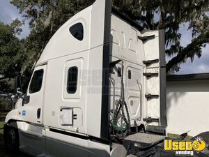 2016 Cascadia Freightliner Semi Truck 6 Florida for Sale