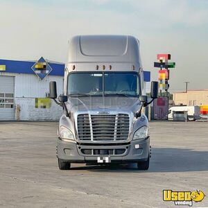2016 Cascadia Freightliner Semi Truck 7 California for Sale