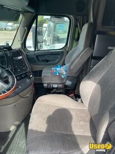 2016 Cascadia Freightliner Semi Truck 7 Florida for Sale