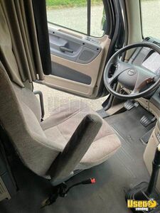 2016 Cascadia Freightliner Semi Truck 7 New Jersey for Sale
