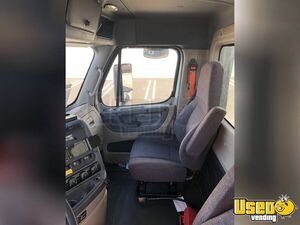 2016 Cascadia Freightliner Semi Truck 8 California for Sale