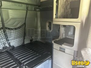 2016 Cascadia Freightliner Semi Truck 8 Texas for Sale