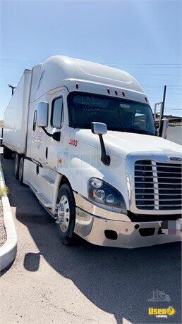 2016 Cascadia Freightliner Semi Truck Arizona for Sale