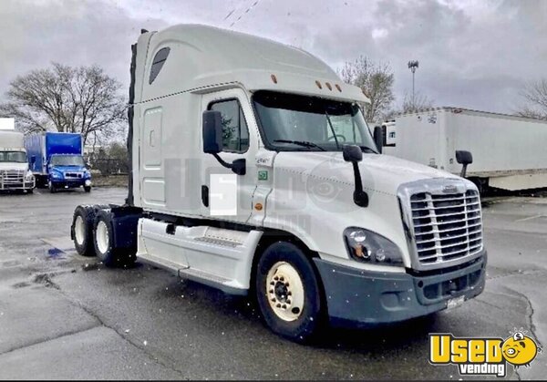 2016 Cascadia Freightliner Semi Truck California for Sale