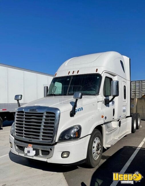 2016 Cascadia Freightliner Semi Truck California for Sale