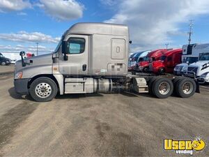 2016 Cascadia Freightliner Semi Truck California for Sale