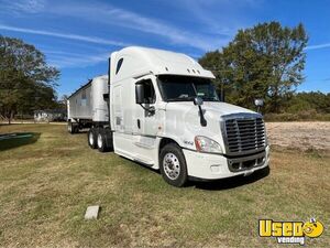 2016 Cascadia Freightliner Semi Truck Double Bunk Alabama for Sale