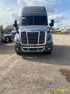 2016 Cascadia Freightliner Semi Truck Double Bunk Delaware for Sale