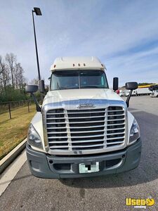 2016 Cascadia Freightliner Semi Truck Double Bunk Georgia for Sale