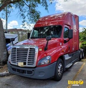 2016 Cascadia Freightliner Semi Truck Florida for Sale