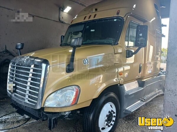 2016 Cascadia Freightliner Semi Truck Florida for Sale