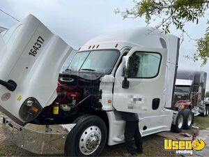 2016 Cascadia Freightliner Semi Truck Florida for Sale