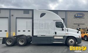 2016 Cascadia Freightliner Semi Truck Florida for Sale