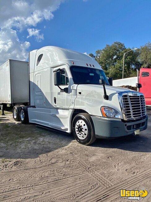 2016 Cascadia Freightliner Semi Truck Florida for Sale