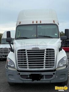 2016 Cascadia Freightliner Semi Truck Fridge New Jersey for Sale