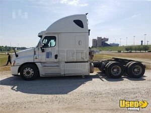 2016 Cascadia Freightliner Semi Truck Fridge Wisconsin for Sale