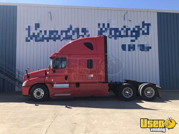 2016 Cascadia Freightliner Semi Truck Iowa for Sale