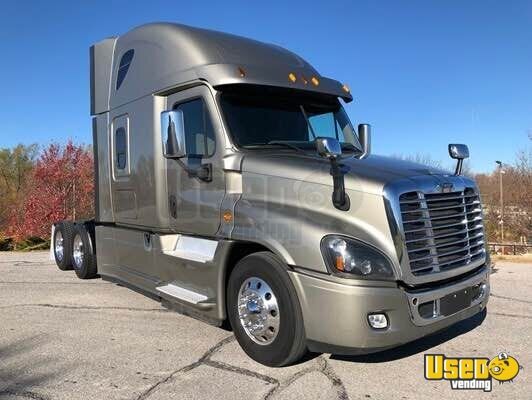 16 Freightliner Cascadia 125 Dd15 Engine Sleeper Cab Semi Truck For Sale In Kansas