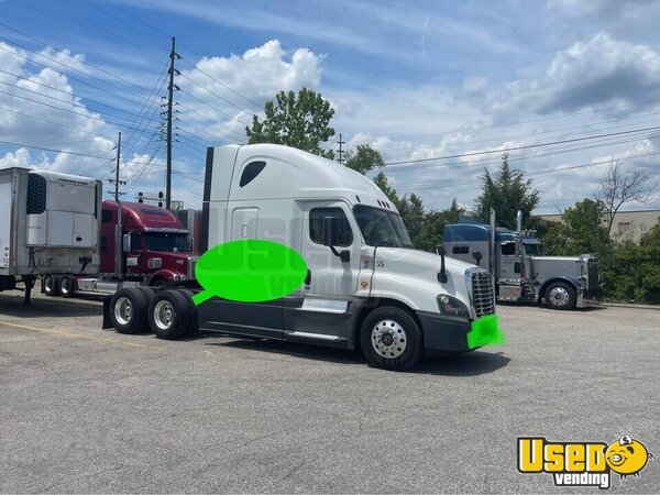 2016 Cascadia Freightliner Semi Truck Kentucky for Sale