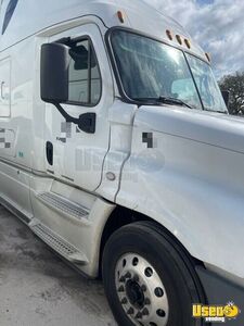 2016 Cascadia Freightliner Semi Truck Microwave Florida for Sale