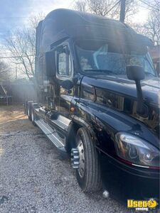 2016 Cascadia Freightliner Semi Truck Microwave Texas for Sale