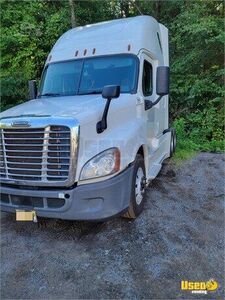 2016 Cascadia Freightliner Semi Truck New Jersey for Sale