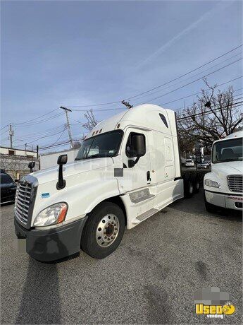 2016 Cascadia Freightliner Semi Truck New York for Sale