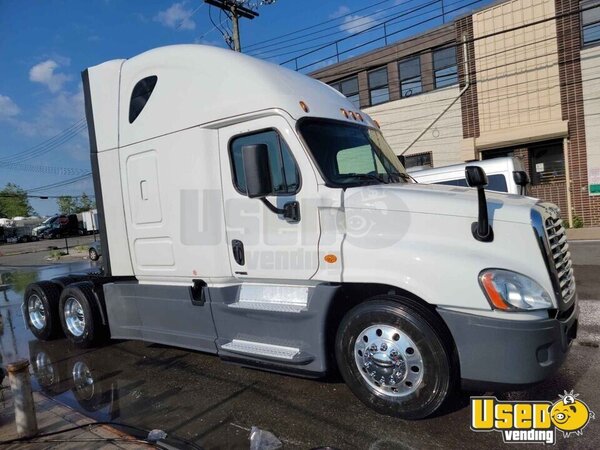 2016 Cascadia Freightliner Semi Truck New York for Sale