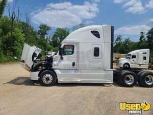 2016 Cascadia Freightliner Semi Truck North Carolina for Sale