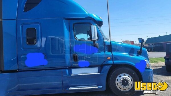 2016 Cascadia Freightliner Semi Truck Ohio for Sale