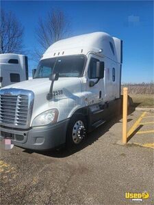 2016 Cascadia Freightliner Semi Truck Ohio for Sale