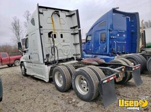2016 Cascadia Freightliner Semi Truck Ohio for Sale