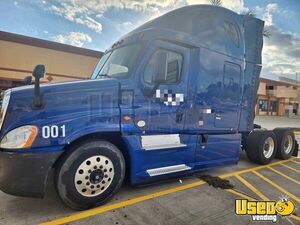 2016 Cascadia Freightliner Semi Truck Texas for Sale