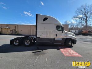2016 Cascadia Freightliner Semi Truck Under Bunk Storage Virginia for Sale