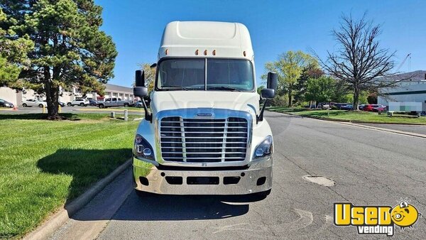 2016 Cascadia Freightliner Semi Truck Virginia for Sale