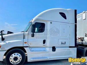 2016 Cascadia Freightliner Semi Truck Washington for Sale