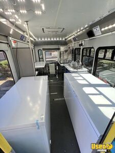 2016 E350 Ice Cream Truck Water Tank Texas Gas Engine for Sale