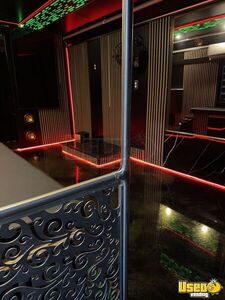 2016 E450 Mobile Hair & Nail Salon Truck Gray Water Tank Florida Gas Engine for Sale