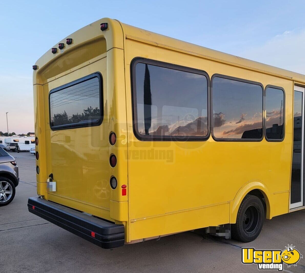Custom Designed 2016 Ford Econoline Mobile Party Bus and Salon Bus for Sale in Texas