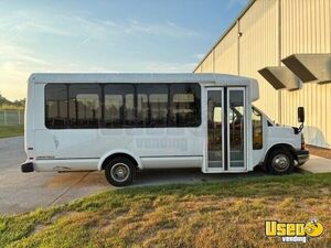 2016 Express 3500 Shuttle Bus Kentucky Diesel Engine for Sale