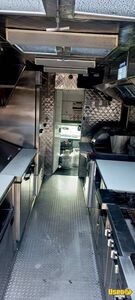 2016 F-550 Kitchen Food Truck All-purpose Food Truck Stainless Steel Wall Covers California Gas Engine for Sale